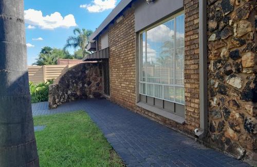 Lyttelton Manor Apartment | TANS Guest suite