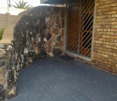 Lyttelton Manor Apartment | TANS Guest suite