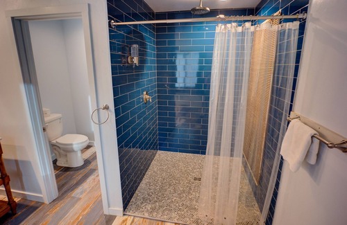 Big Bear Hotel | Tao Cabins