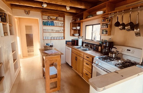 El Prado House | Taos Mountain Views Cozy Home Special Rates