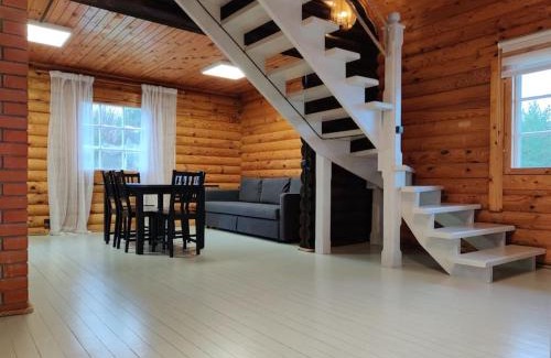 Tapa Parish House | Tapa Cottage next to disc golf.