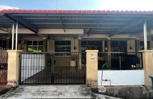 Kampung Sungai Pasir Kechil House | Tapak 173 by Sutera Hōmes