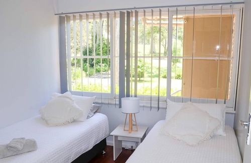 Tapitallee House | Tapitallee Cottage a stunning rural property at the foot of Cambewarra Mountain