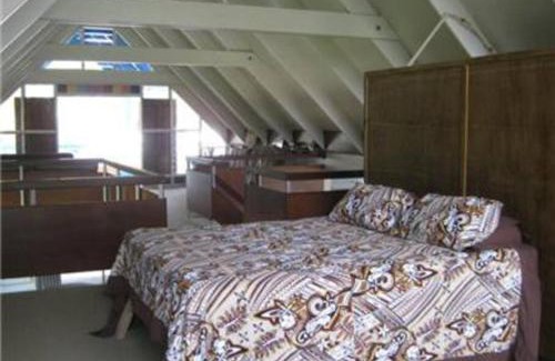 Arorangi House | Tapunui Spacious Retreat with Superfast Internet