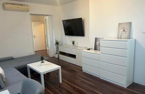 Vrhnika Apartment | Tara's apartment