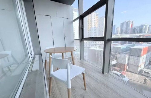Downtown Ulaanbaatar Apartment | Tara Temple Studio: Cozy, Modern Retreat near Korean Embassy