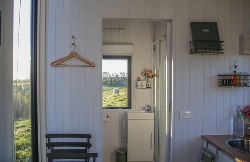 Midhirst House | Taranaki Creekside KEA by Tiny Away