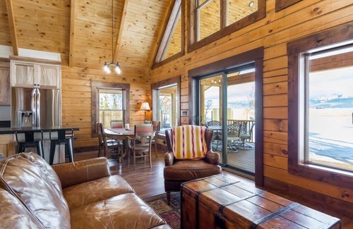 Leigh Creek Estates Cabin | Targhee Shadows - Tetons, Yellowstone, Hot Tub