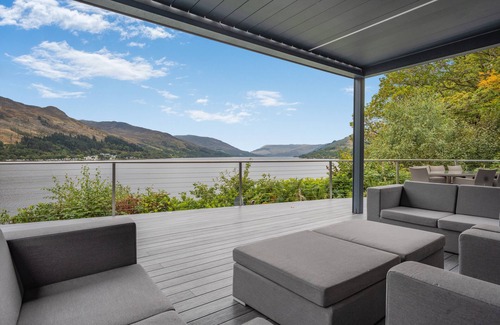 St Fillans House | Tarken House - Five Bedroom House, Sleeps 10