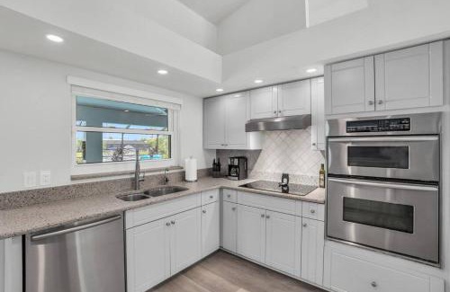 Pelican House | Tarpon Point Treasure