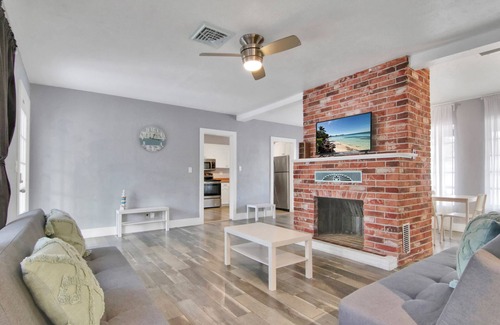 Tarpon River House | Tarpon River Getaway – Modern 2 BDR on Water