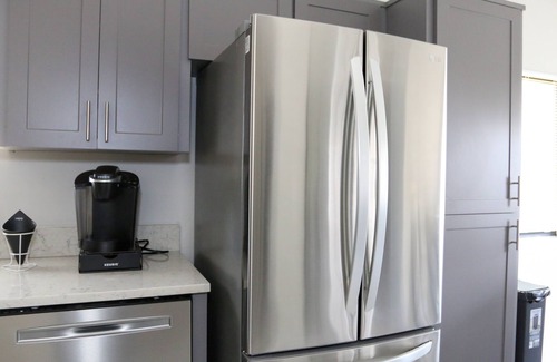 Holiday House | Tarpon Springs Tropical House- 3 Bedroom/2 full bathrooms!