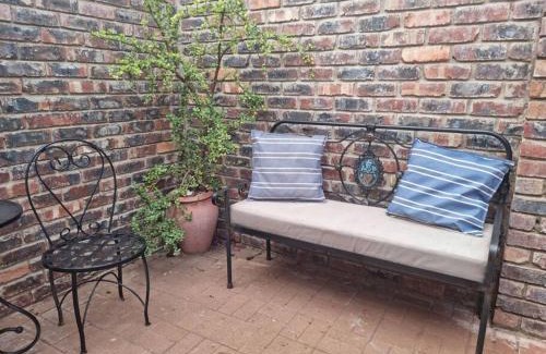 Kathu Apartment | Tarrentoela selfcatering guesthouse