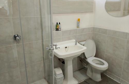 Hoedspruit House | TarRoadEnds