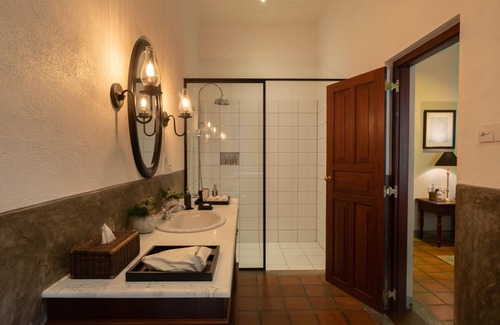 Katana House | Taru Villas - Riva
