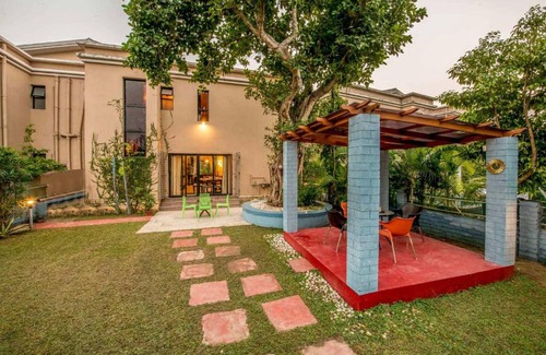 Raichak Apartment | Taruchaya by VEO - Part of StayVista