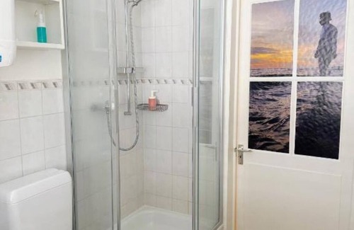 St. Gallen Apartment | tas24ch Travel: Double room with shared bathroom