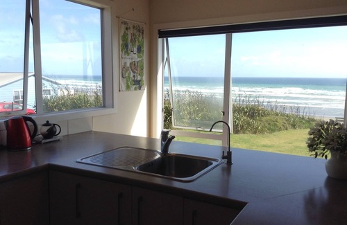 Glinks Gully House | Tasman Seascape - uninterrupted views, stunning sunsets & direct beach access