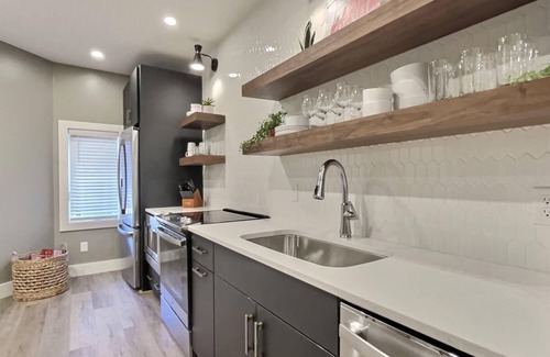 Cherokee Triangle Apartment | Taste of KY Studio @ Bungalou + Bourbon Bar + Gameyard
