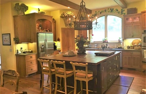 Dadeville House | Taste of Lake Martin, Luxury Lakefront Family Home, 30 miles from Auburn