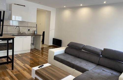 Boujan-sur-Libron House | Taste the exceptional elegance of this super apartment.