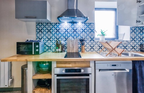 Sainte-Juliette-sur-Viaur House | Tasteful, family-friendly vacation home with private outdoor pool.