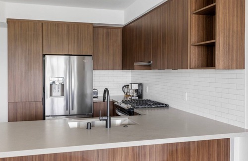 Mission Valley Apartment | Tasteful Mission Valley 1BR w/Gym, Pool & Spa, nr Bars, by Blueground