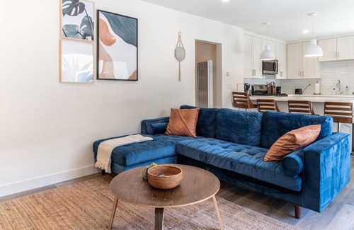 Redondo Beach Apartment | Tasteful Redondo Beach 2BR, walk to Shops & Restaurants, by Bluueground