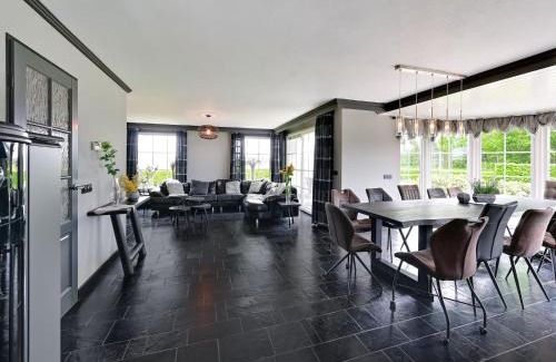 Didam Villa | Tasteful Villa in Didam with Garden