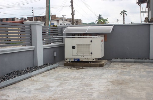 Ibadan House | Tastefully furnished home in quiet, secure and accessible community in Bodija A1