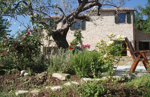 Cupramontana House | Tastefully renovated stone house with pool in a quiet hillside location with 2 apartments