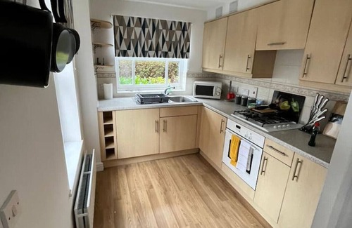 Bletchley Apartment | Tattenhoe Apartment Free Parking Fast Wifi