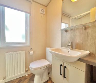 Tattershall Resort | Tattershall lakes country park, Lakeside Lodge, hot tub, private garden and private fishing pitch