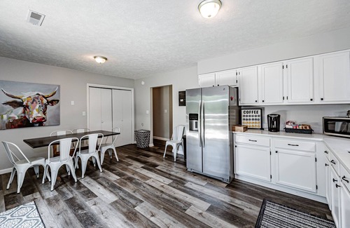 Wolftown House | Tatum's Mtn View Retreat- SAUNA-Hiking- Unit A