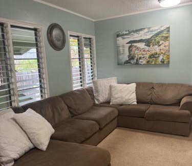Waialua House | Tavares house king room