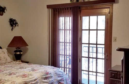 Boles Acres Hotel | Tavares Inn