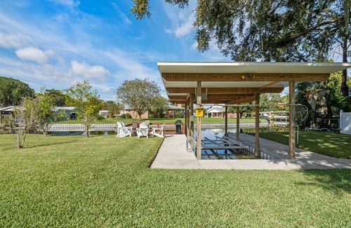 Tavares House | Tavares Tropical Hideaway, Canal Front, Boat Slip