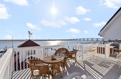 Somers Point House | TAVERN ON THE BAY HOTEL- Nucky Johnson Suite