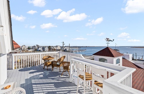Somers Point House | TAVERN ON THE BAY HOTEL- Nucky Johnson Suite