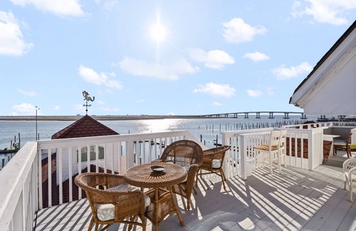 Somers Point House | TAVERN ON THE BAY HOTEL- Lucky Luciano Suite