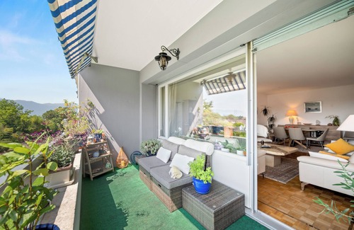 Le Grand-Saconnex Apartment | Taverney | Spacious, bright apartment (Geneva)