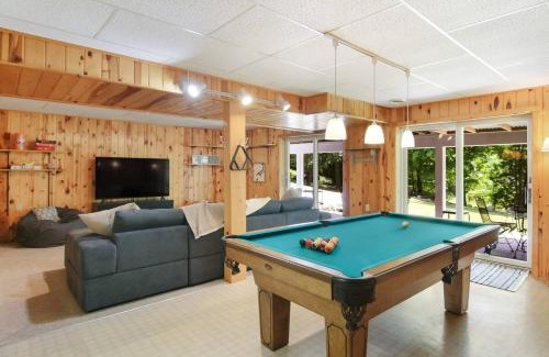 Almira Township Ski Chalet | Tavi Haus
