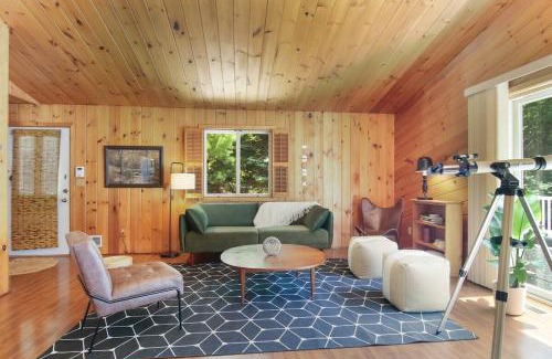 Almira Township Ski Chalet | Tavi Haus