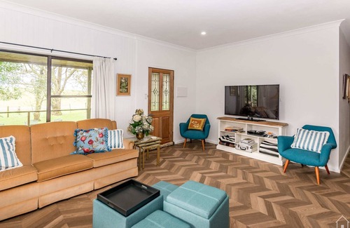 Foster North House | Tavira Summary: PLEAS