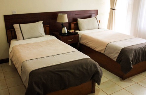 Ngelani Hotel | Tawa Country Lodge