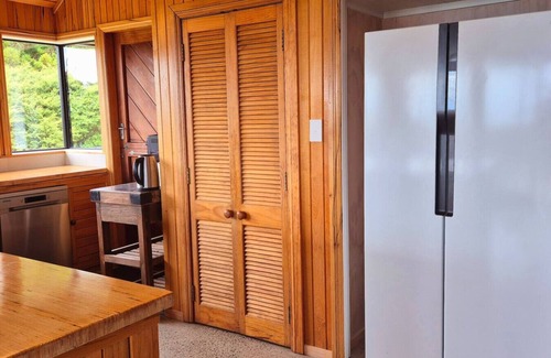 Raglan Apartment | Tawa Whare Ocean Views
