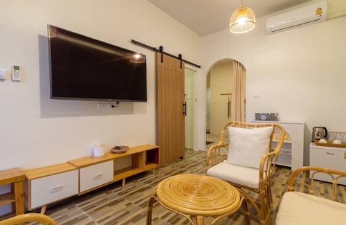 Koh Lan Villa | Tawaen Beach Villa