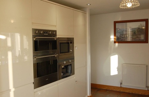 Llanelltyd House | Tawel Fryn Bungalow near Dolgellau