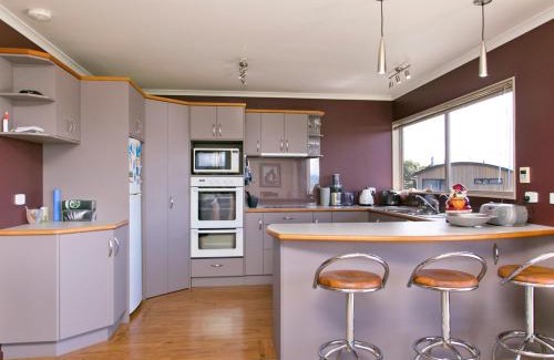 Kuratau House | Tawiri Treasure - Kuratau Holiday Home