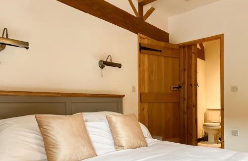 Longnor House | Tawny Barn